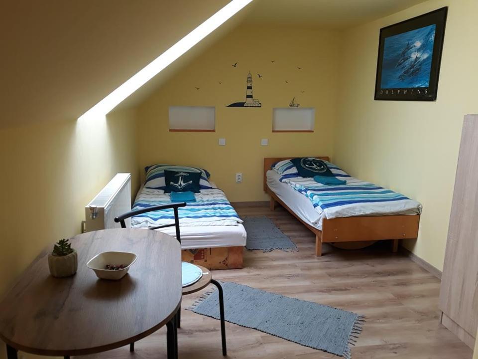 Kis Rigó vendégház Salgótarján Esterno foto