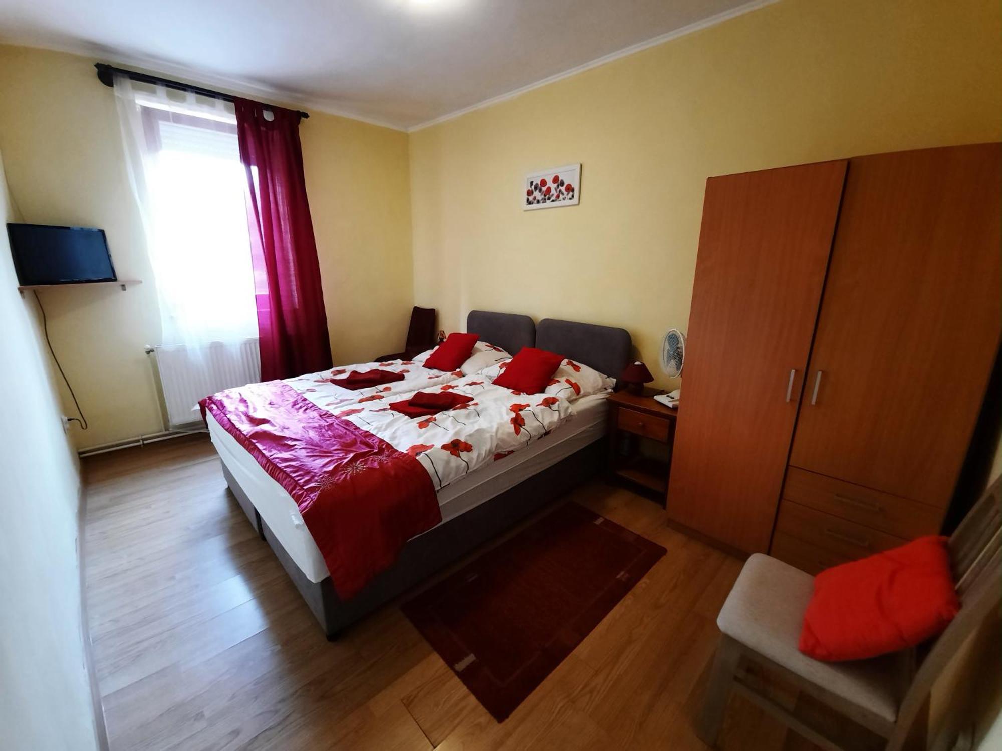 Kis Rigó vendégház Salgótarján Esterno foto